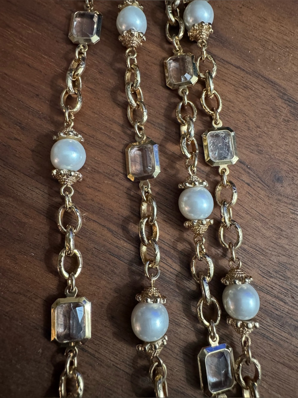 Jewelry Concepts Goldtoned Faux Pearl/Crystal Necklace *READ* - Picture 5 of 7